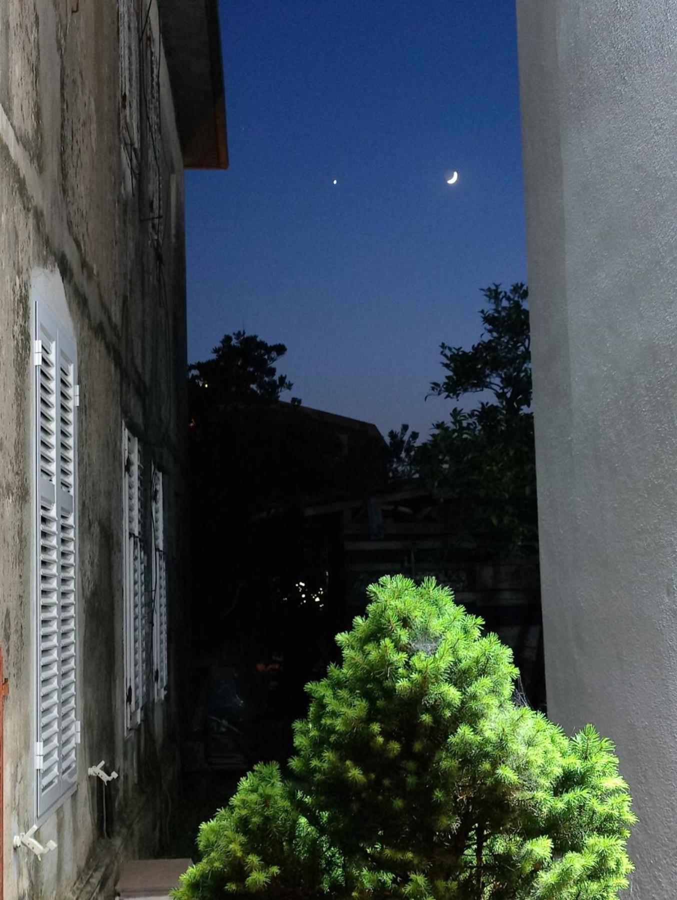 Miro Guesthouse 티바트 외부 사진