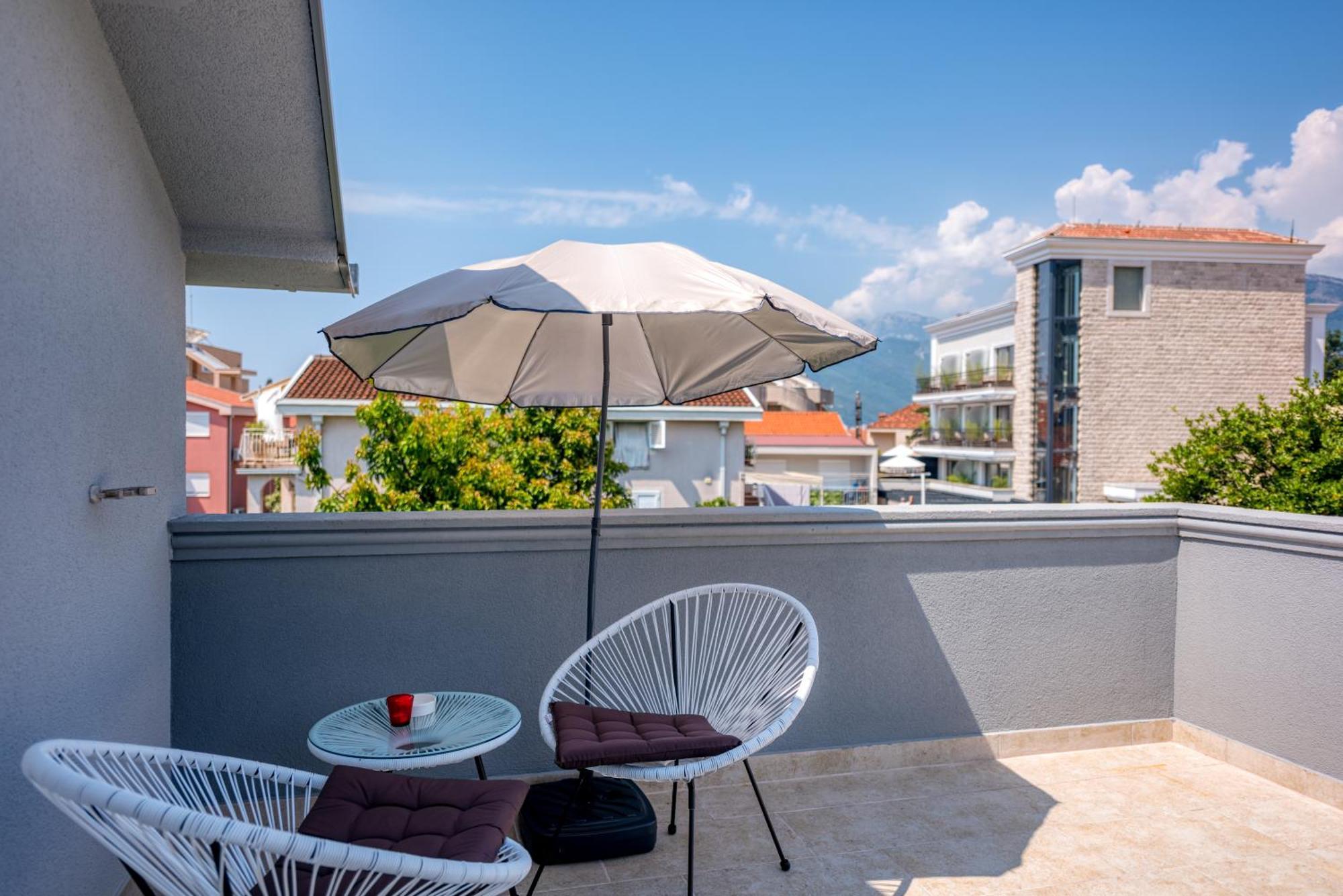 Miro Guesthouse 티바트 외부 사진