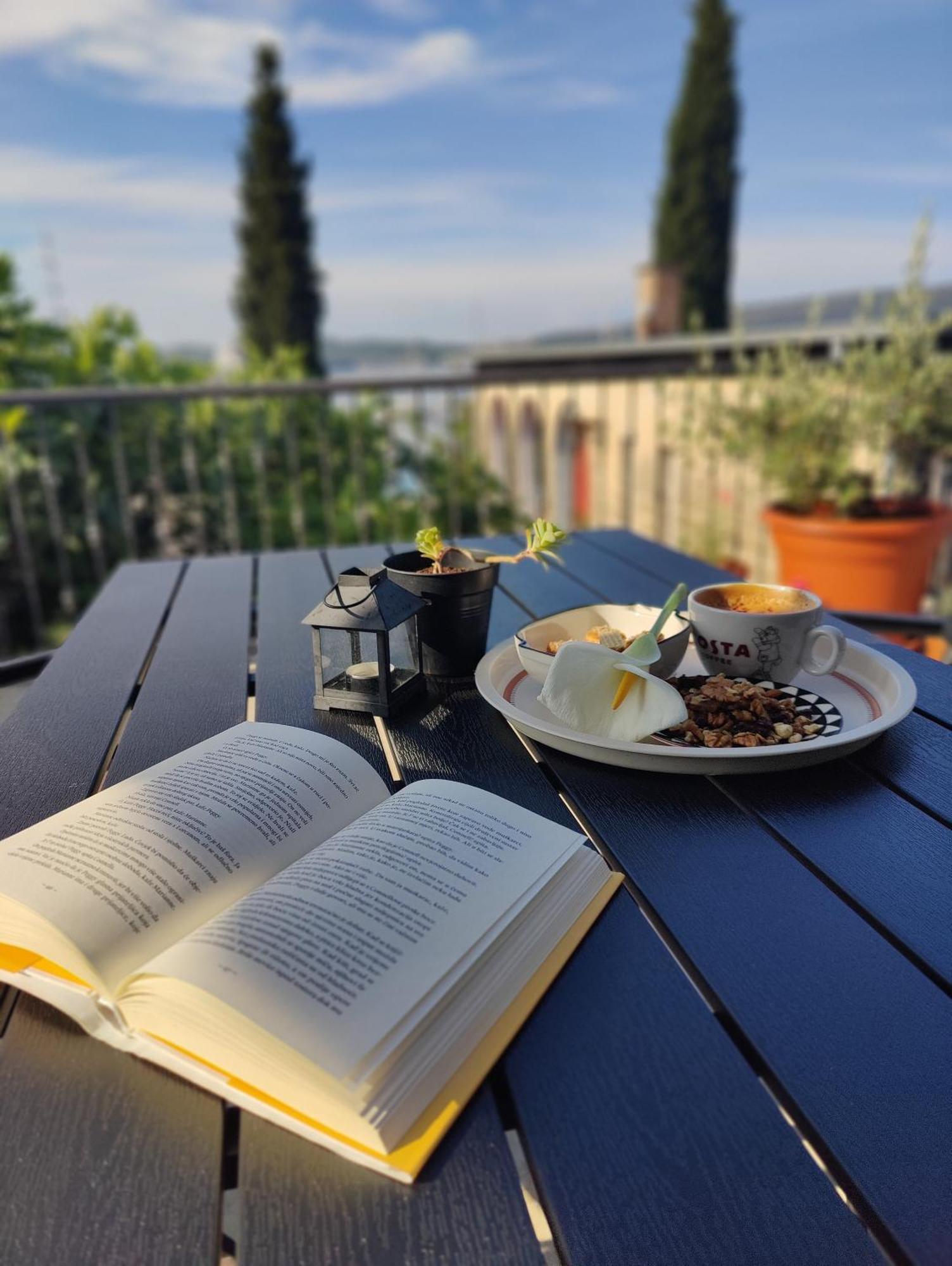 Miro Guesthouse 티바트 외부 사진