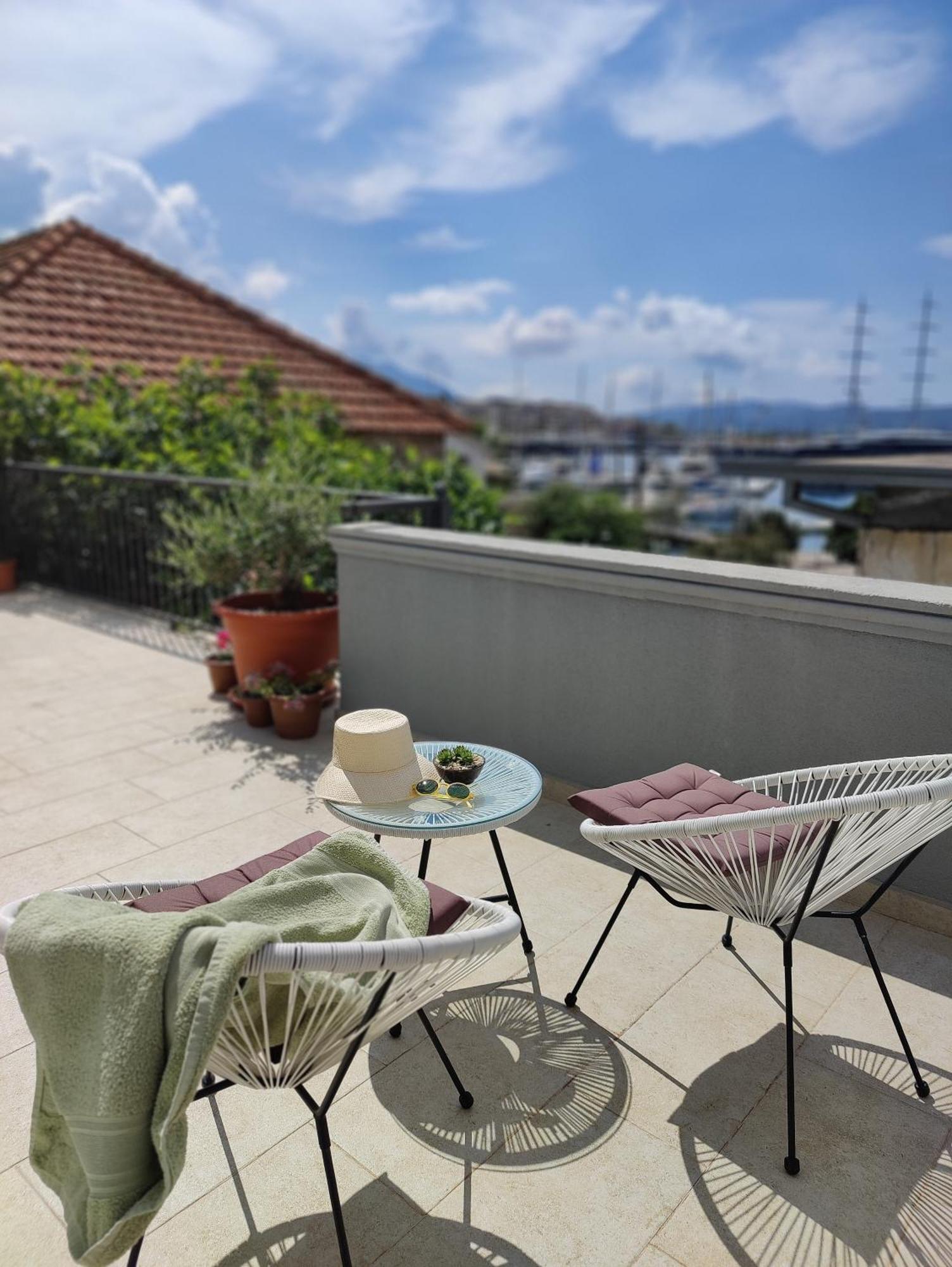 Miro Guesthouse 티바트 외부 사진