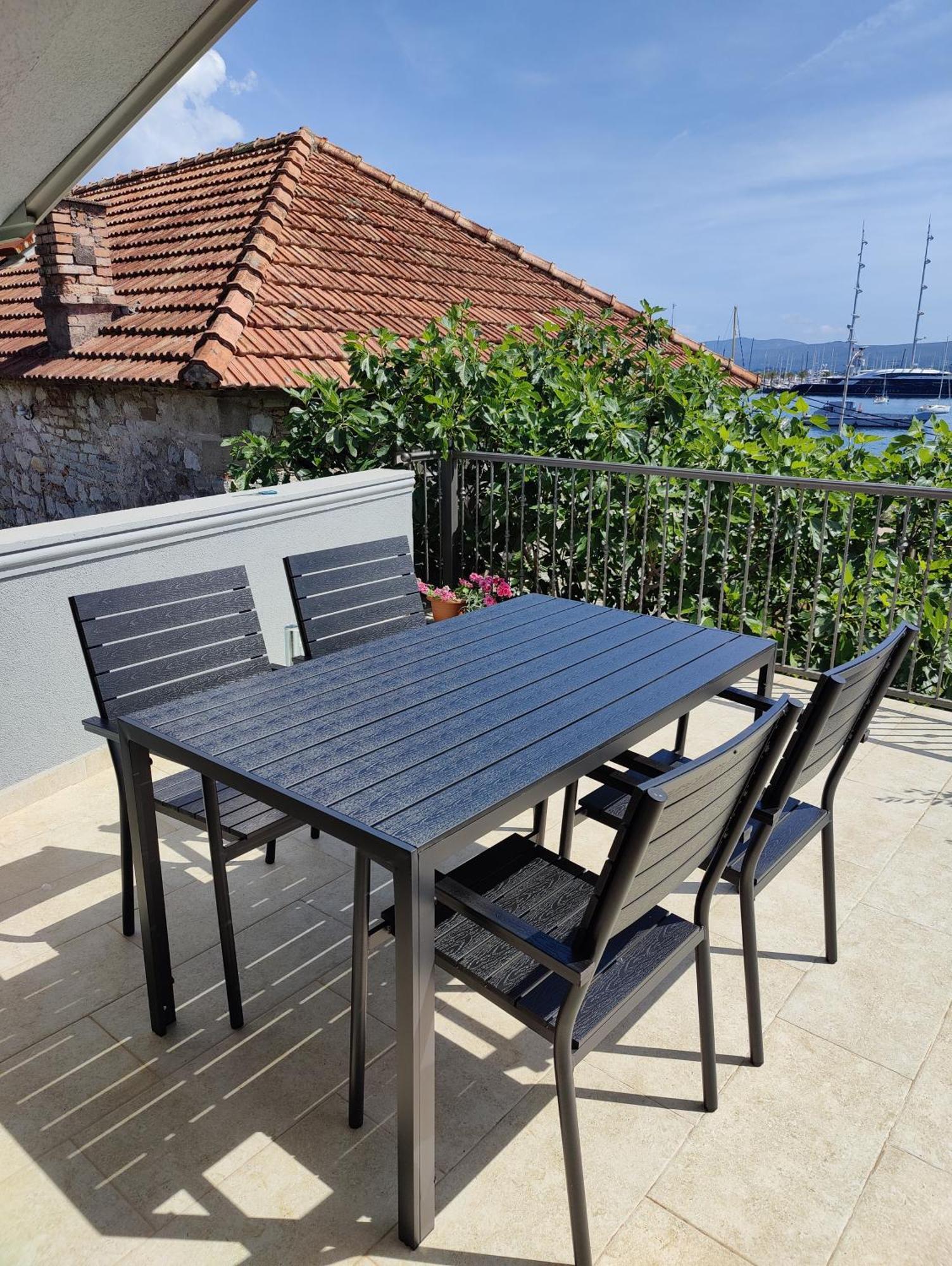 Miro Guesthouse 티바트 외부 사진
