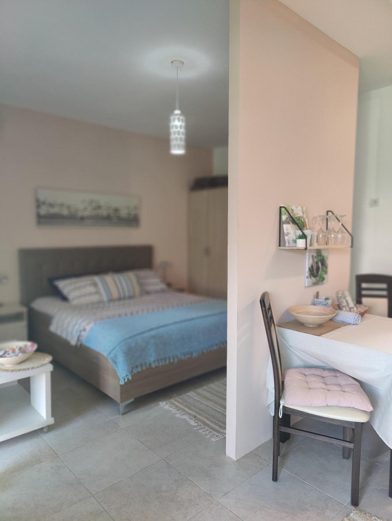 Miro Guesthouse 티바트 외부 사진