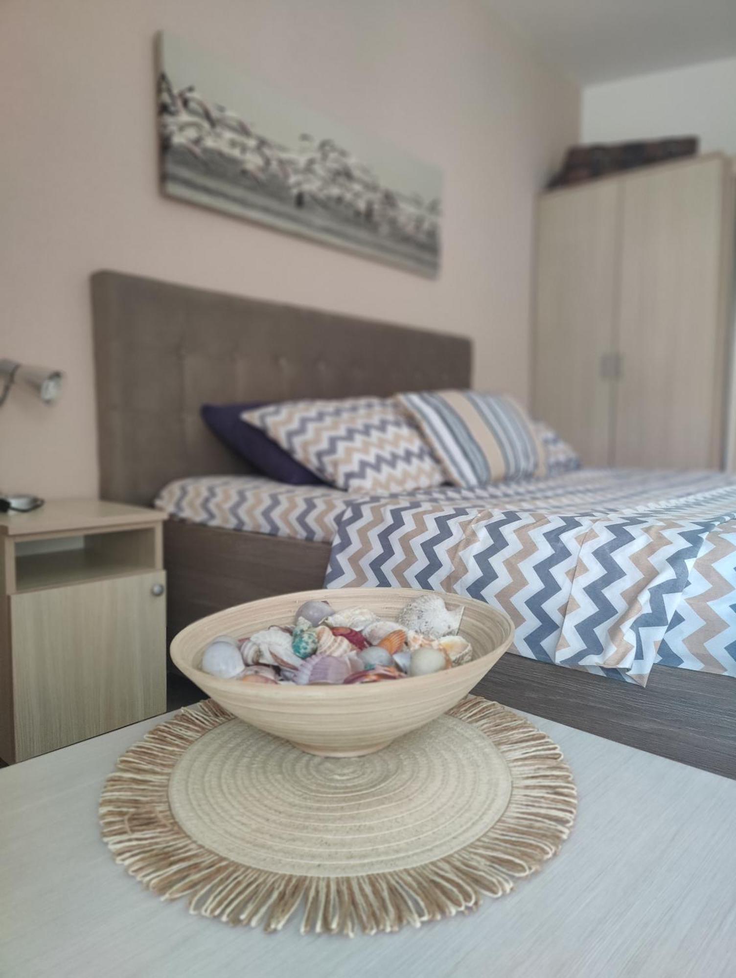 Miro Guesthouse 티바트 외부 사진