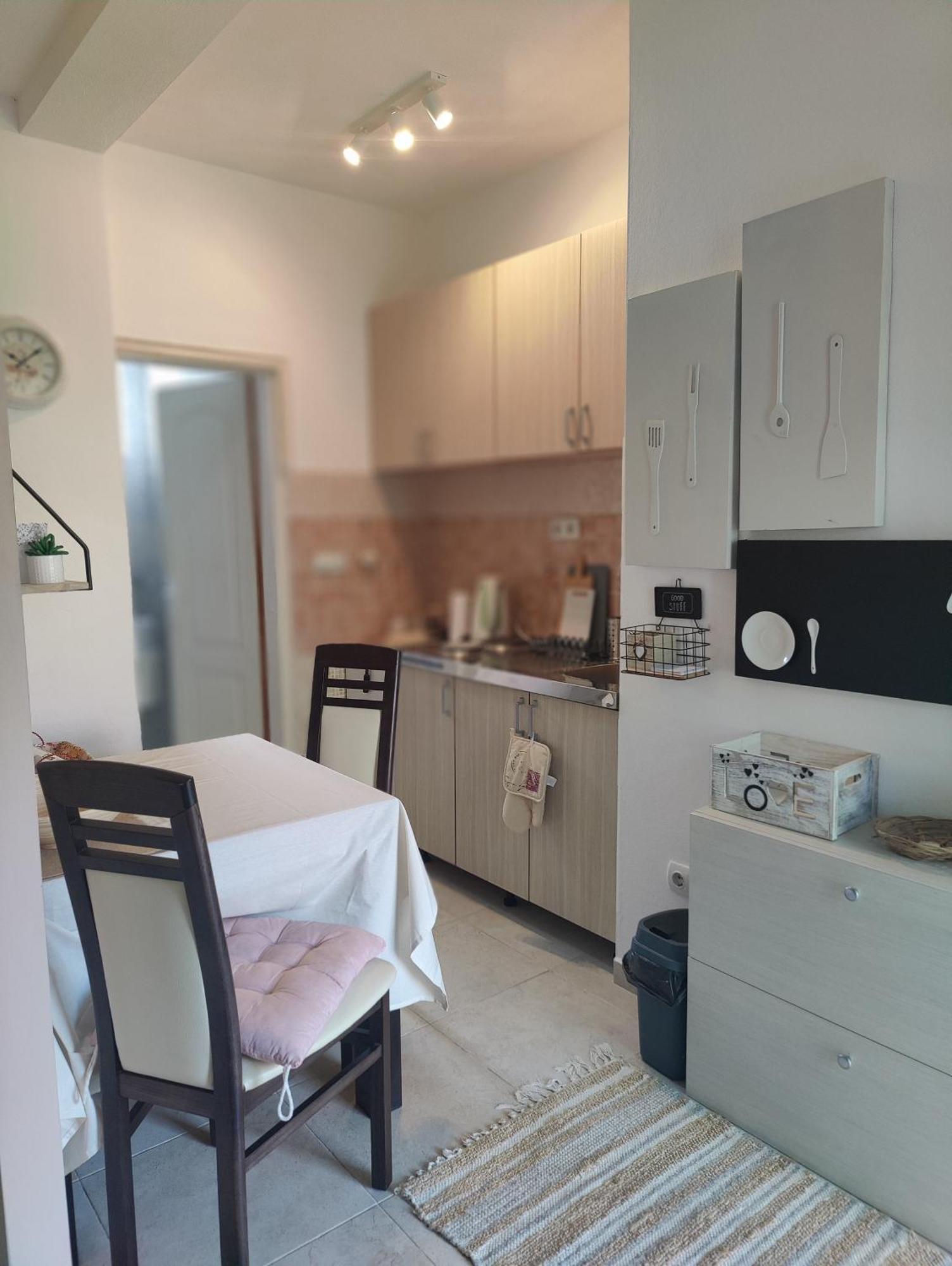 Miro Guesthouse 티바트 외부 사진